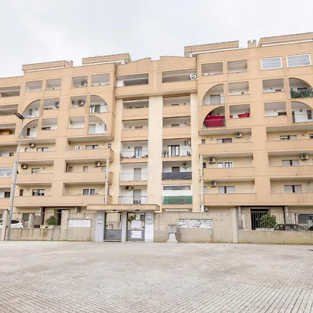 Lecce Colorful Flat With Terrace & Parking Apartment Exterior photo