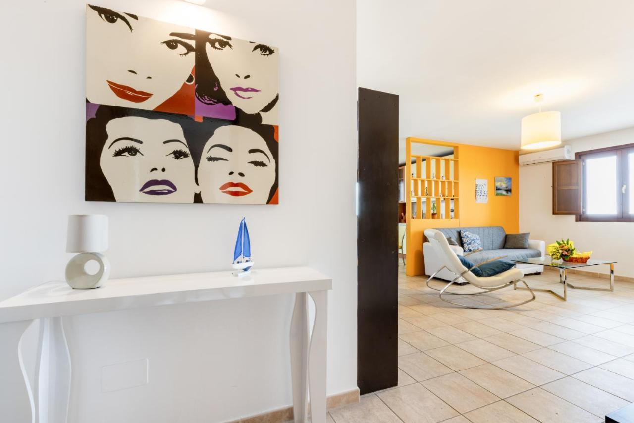 Colorful Flat With Terrace & Parking Apartment *
