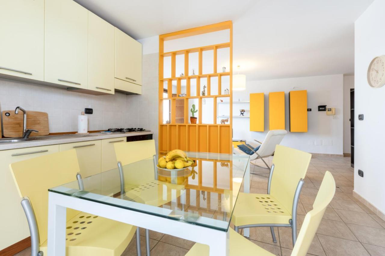 Colorful Flat With Terrace & Parking Apartment