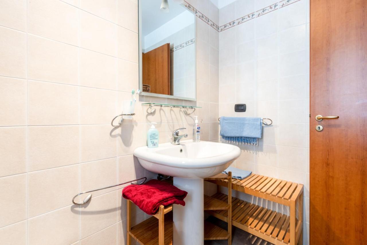 Apartment Colorful Flat With Terrace & Parking Lecce