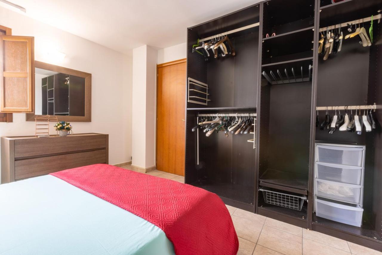 Colorful Flat With Terrace & Parking Apartment Lecce