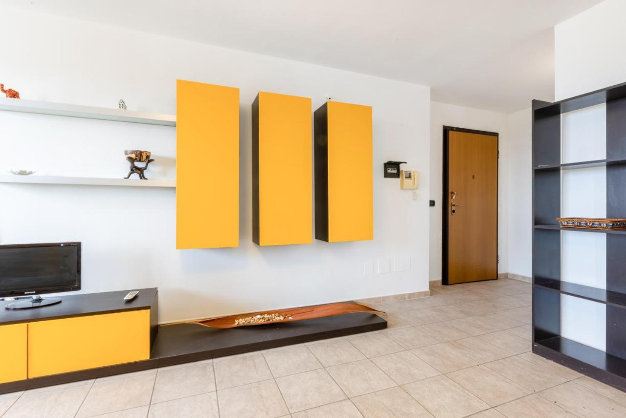Colorful Flat With Terrace & Parking Apartment *